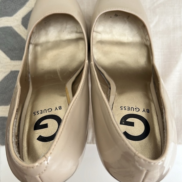 Guess beige pumps with platform size 8 - Picture 3 of 10